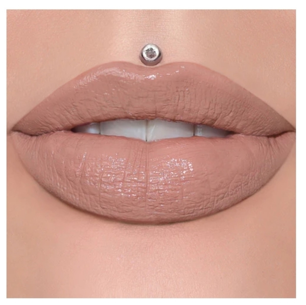 Jeffree Star Supreme Gloss Blow My Candles.